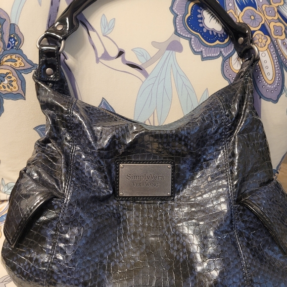 4/$25 SIMPLY VERA WANG PURSE - Picture 6 of 12
